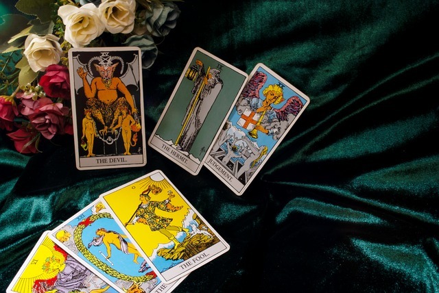 tarot 3691075 640